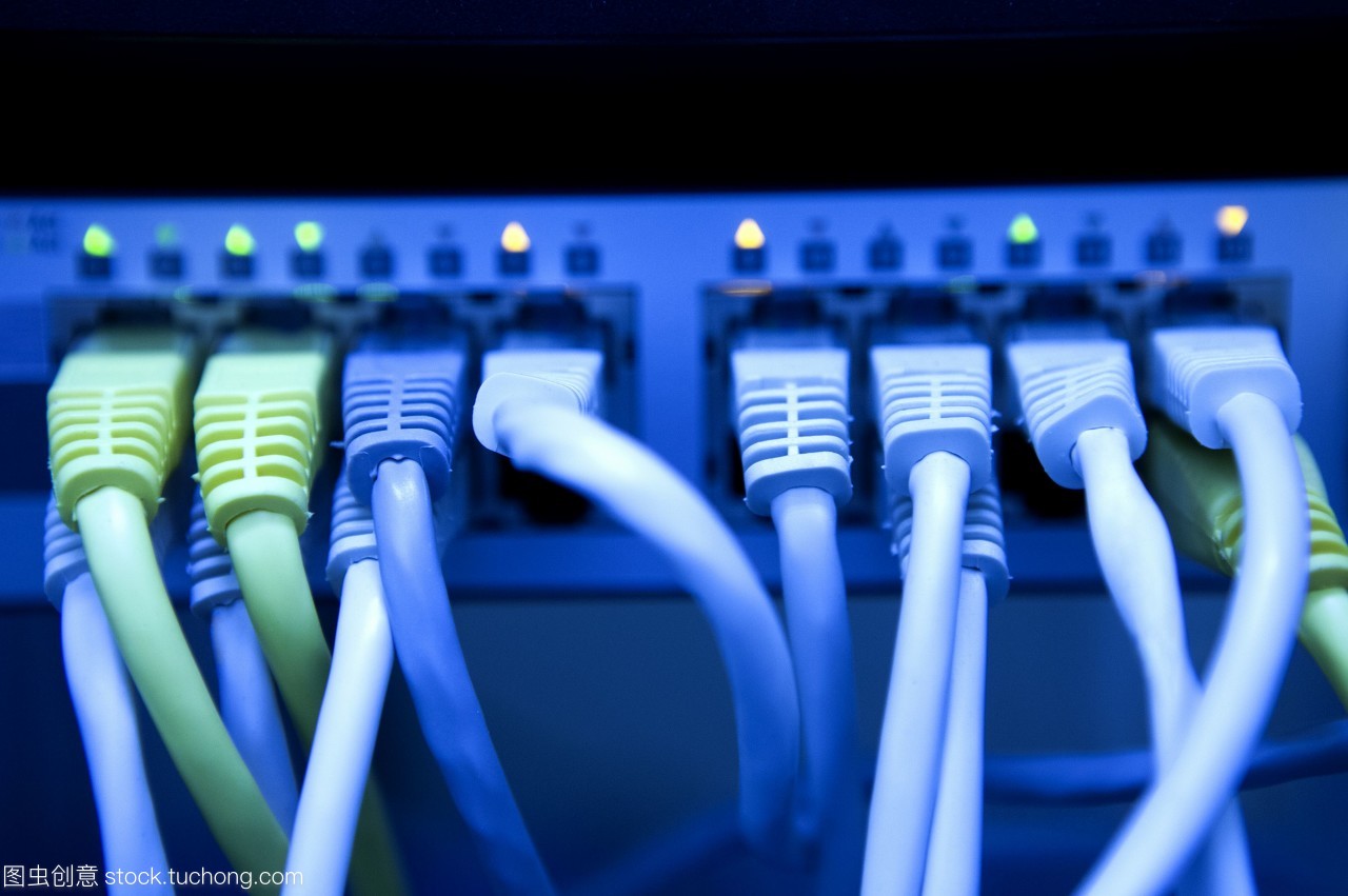 数字神经 高科技医疗影像中的芯片互联与静物美学